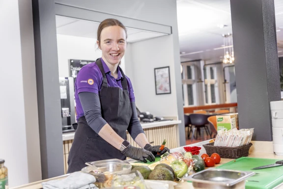 Afbeelding van de werkplek 'Driestroom - Werkpost Omroep Gelderland'.